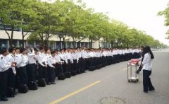 280名男生為唯一女生慶生，不要太幸福